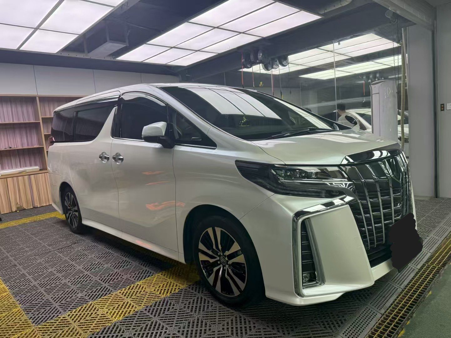 陶瓷白 汽车改色膜施工图片 1